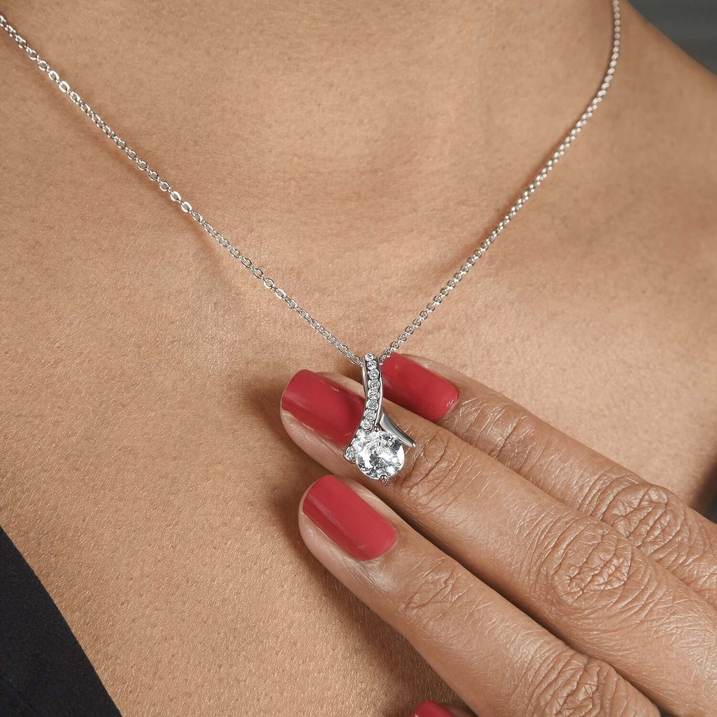 Bella™ love Necklace
