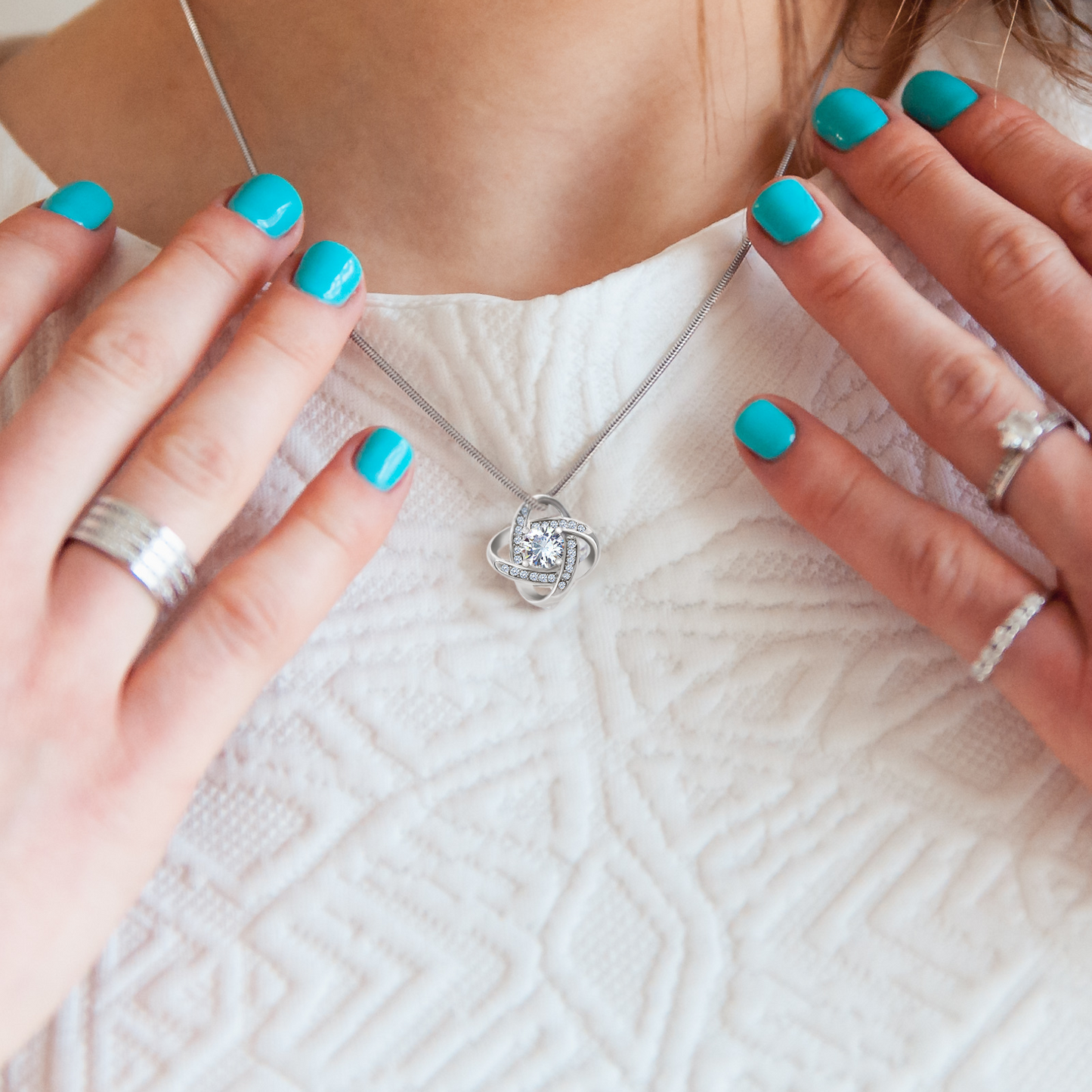 Lucky™ White Gold Necklace
