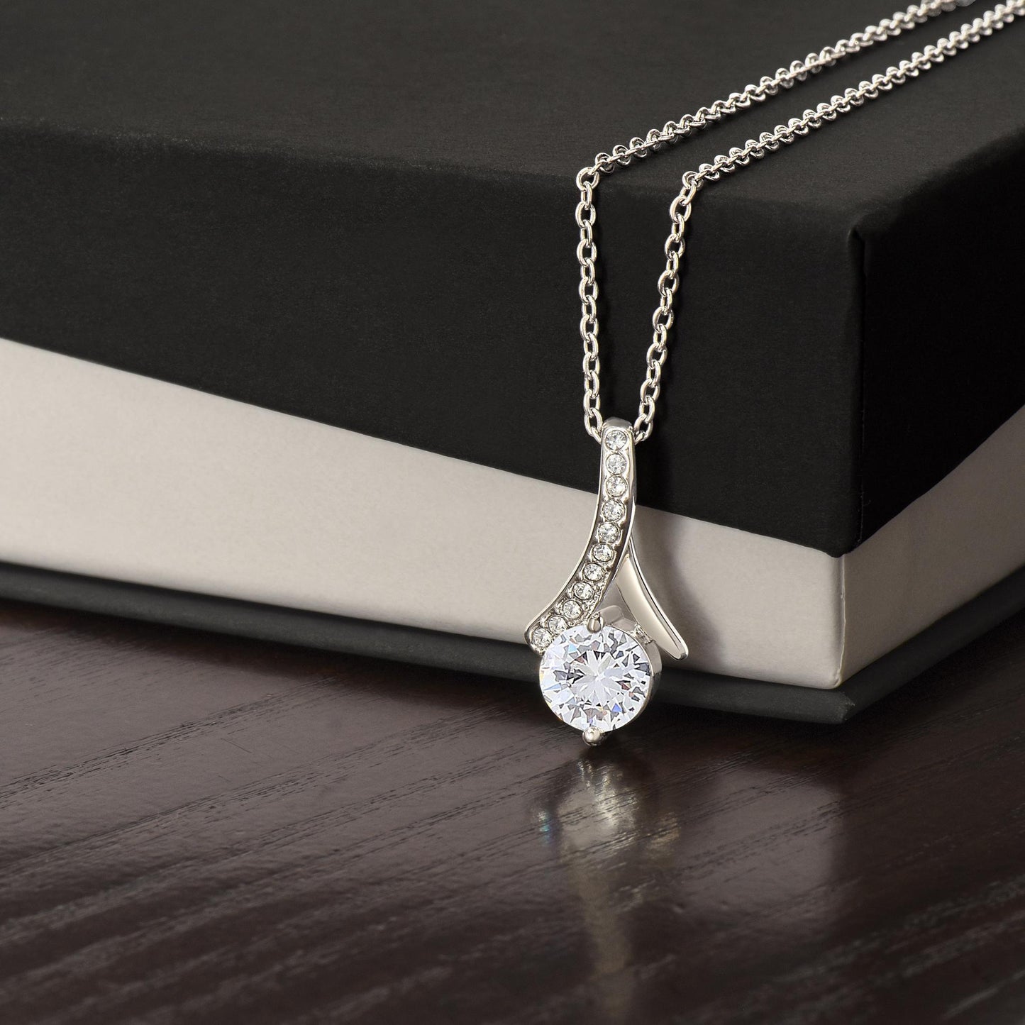 Bella™ love Necklace