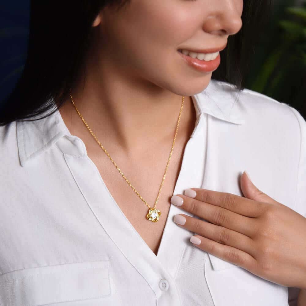 Lucky™ White Gold Necklace
